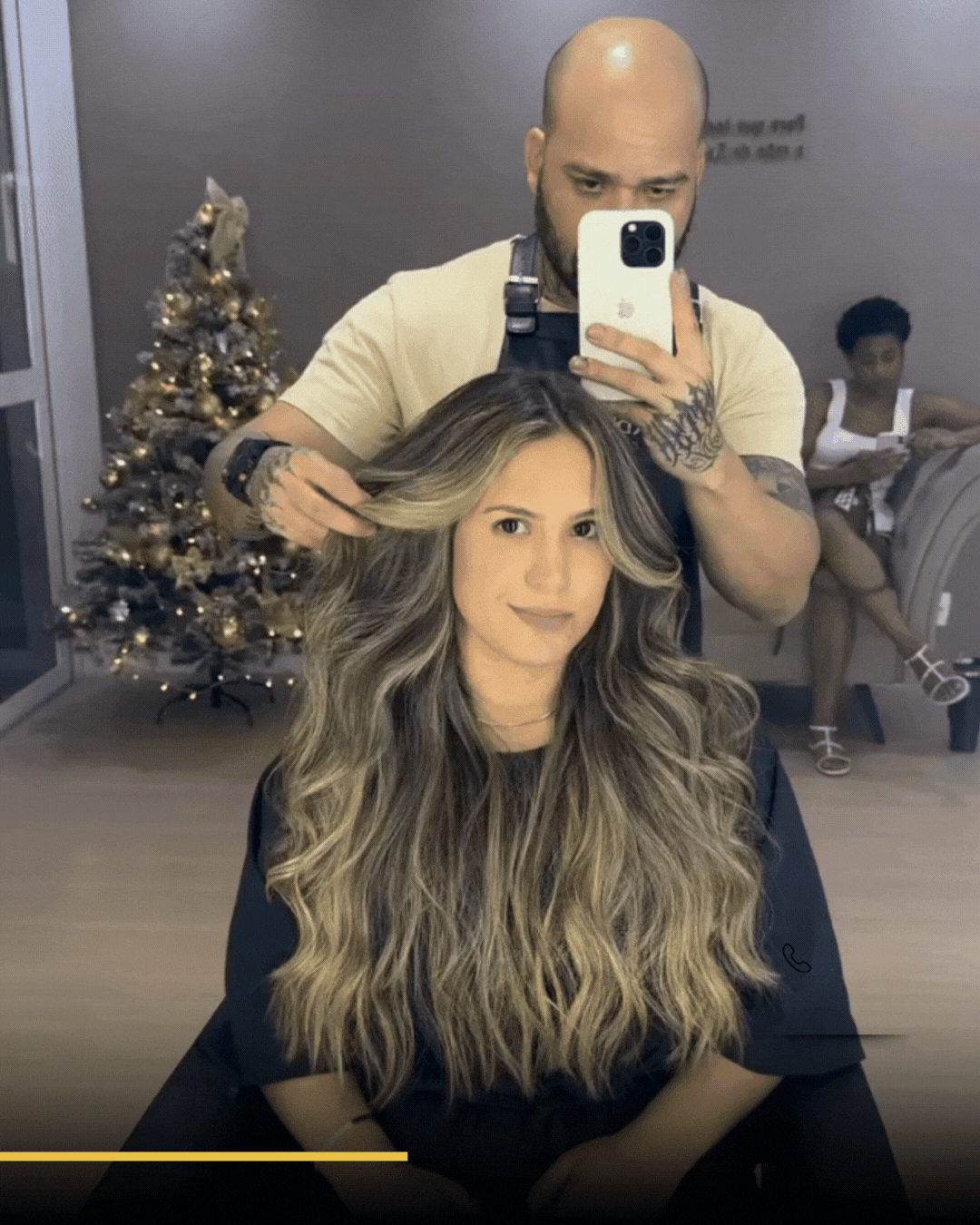 Cópia de Gold and Black Modern Beauty Hair Salon Flyer (1080 x 1080 px) (1080 x 1350 px)